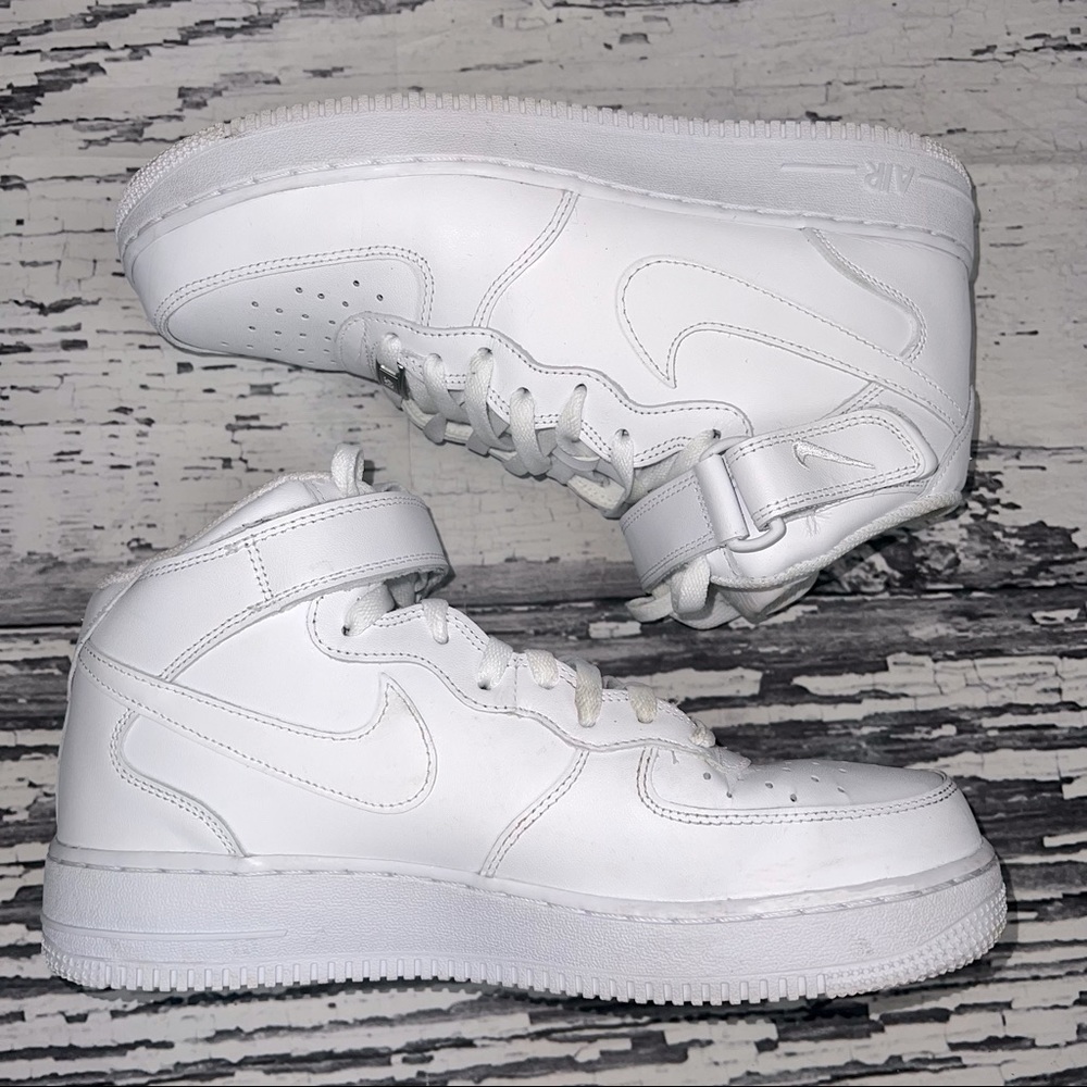NIKE Air Force 1 - Men’s Size 10 - Picture 5 of 12